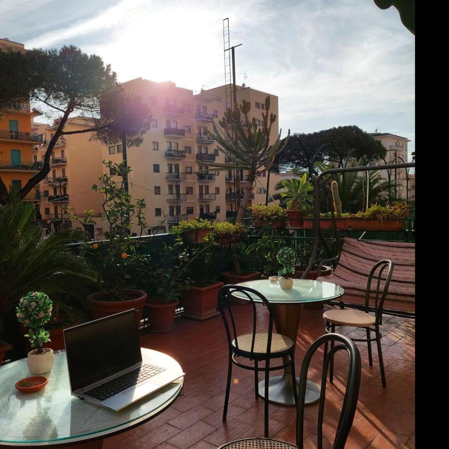 Appartamento Domus Cesare Napoli Esterno foto